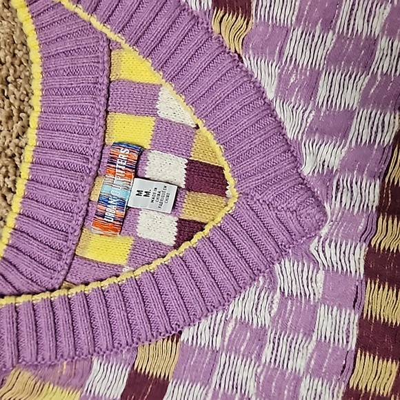 Urban Outfitters sweater vest - Picture 2 of 5